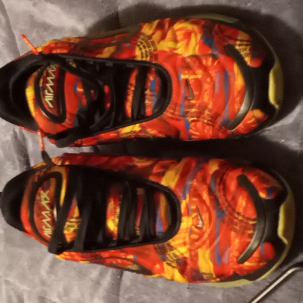 Nike 720 size 10.5 greqt condition worn twice thats all